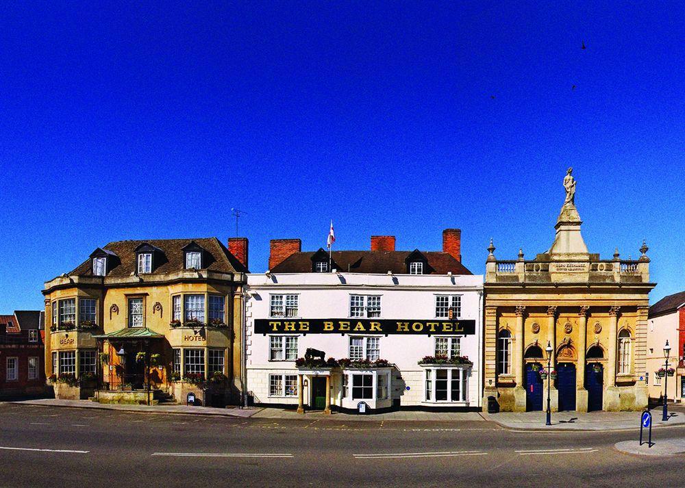 The Bear Hotel Devizes Bagian luar foto