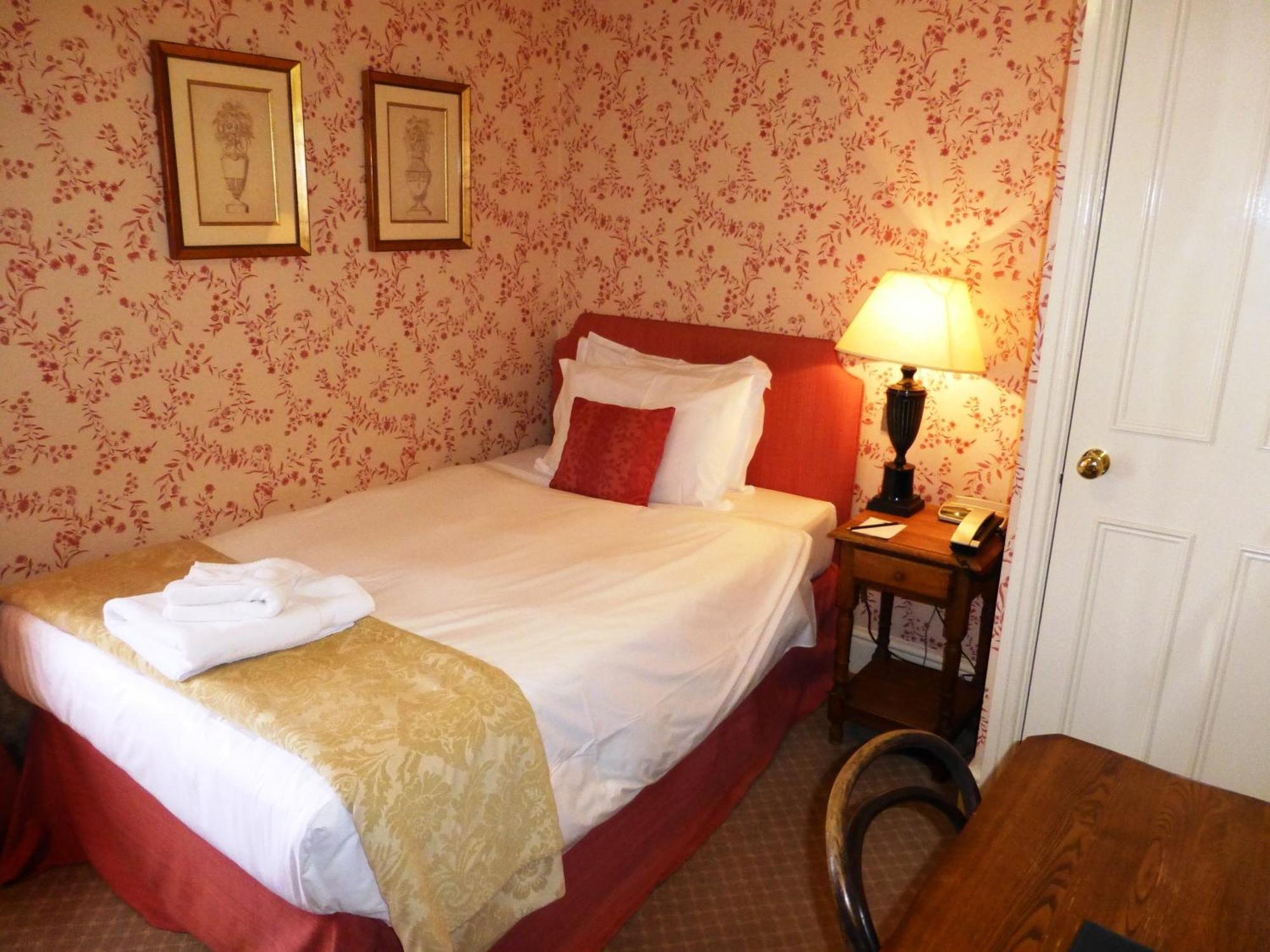 The Bear Hotel Devizes Ruang foto