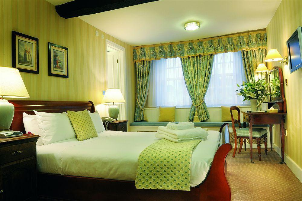 The Bear Hotel Devizes Ruang foto