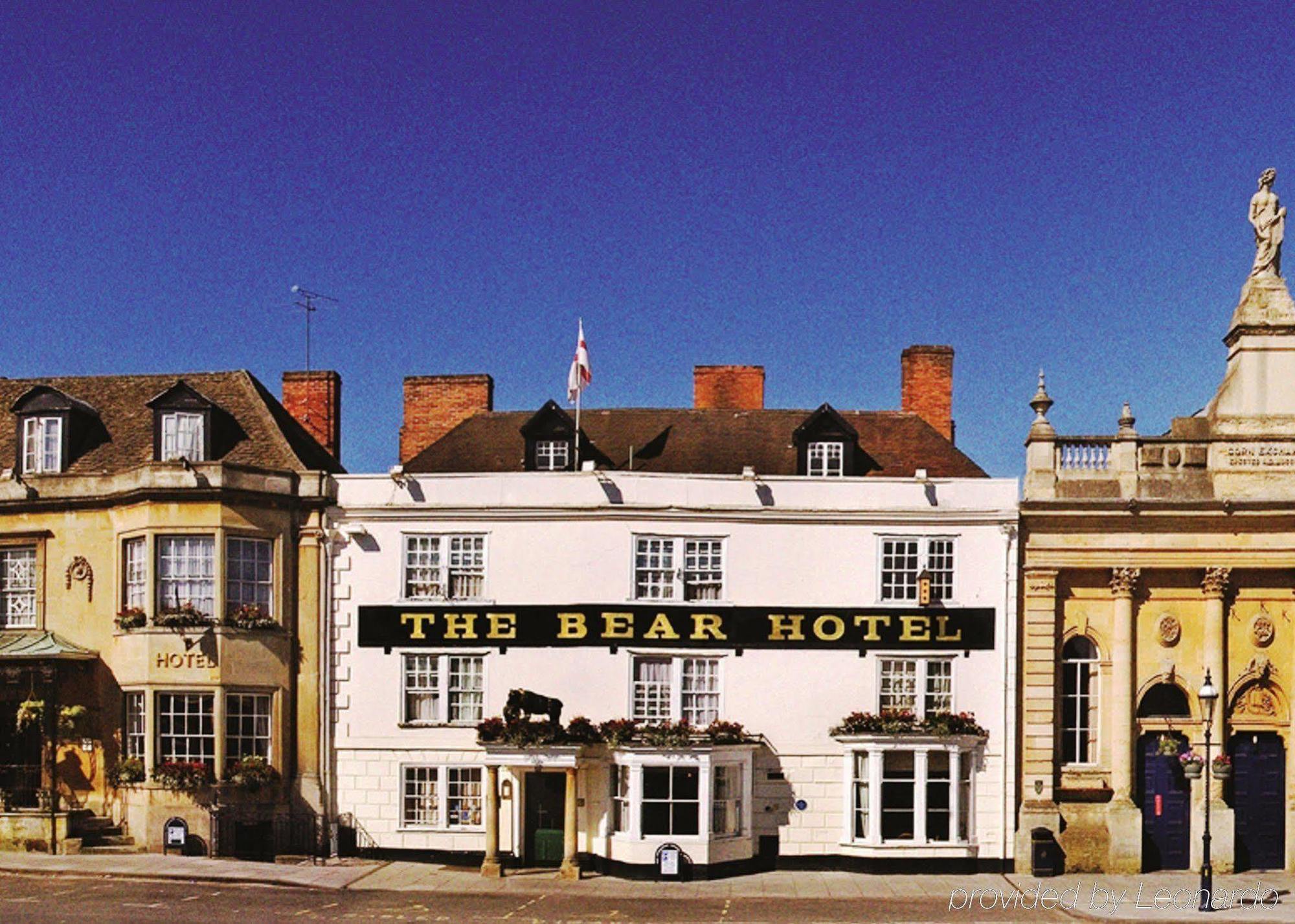 The Bear Hotel Devizes Bagian luar foto