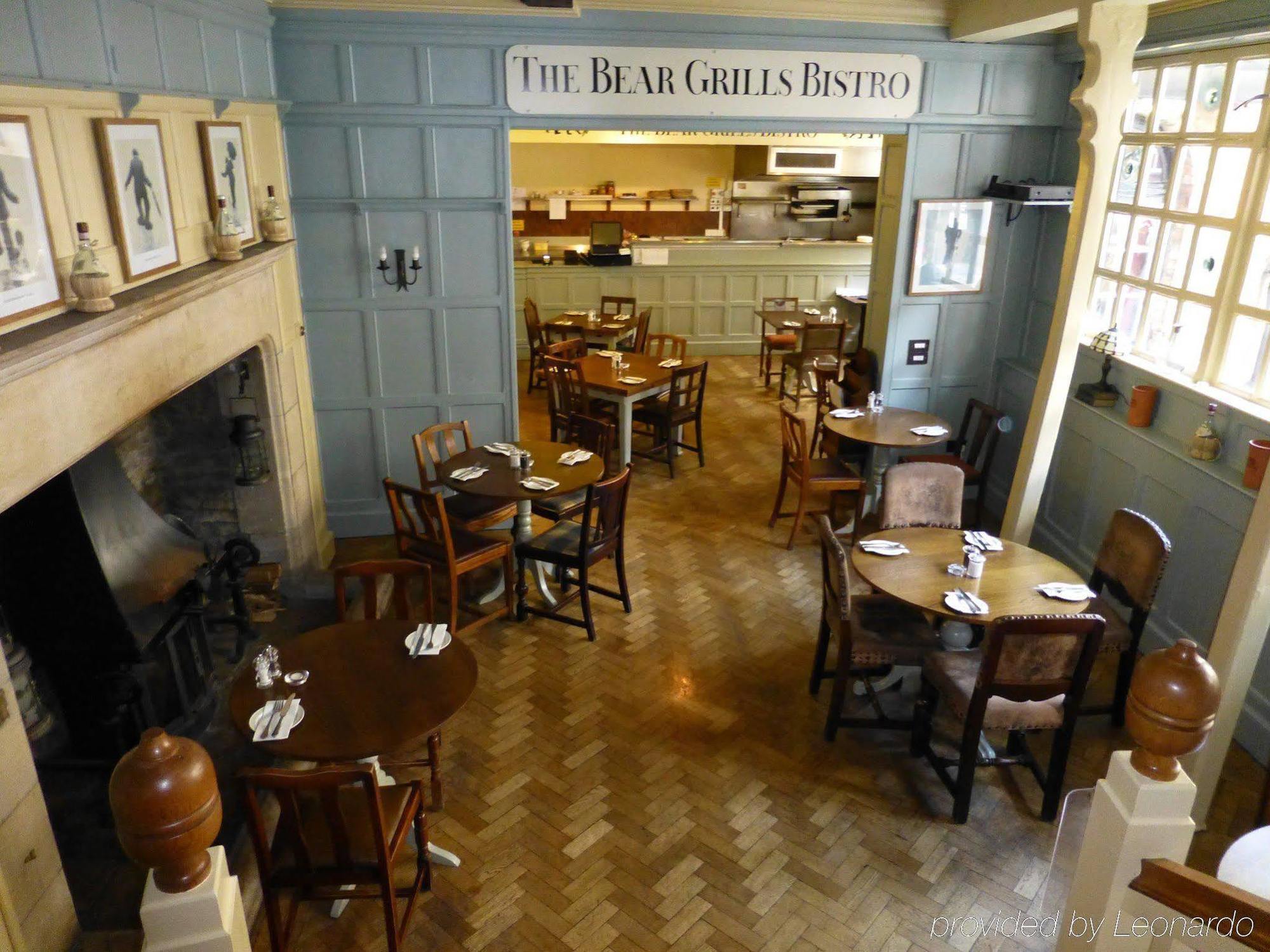 The Bear Hotel Devizes Bagian luar foto